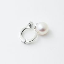 AKOYA pearl & white topaz ear cuff